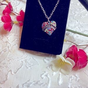 🎀Yee Qin  little Sis Rhinestone heart pendant